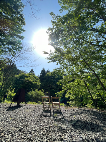 森の中のカフェ